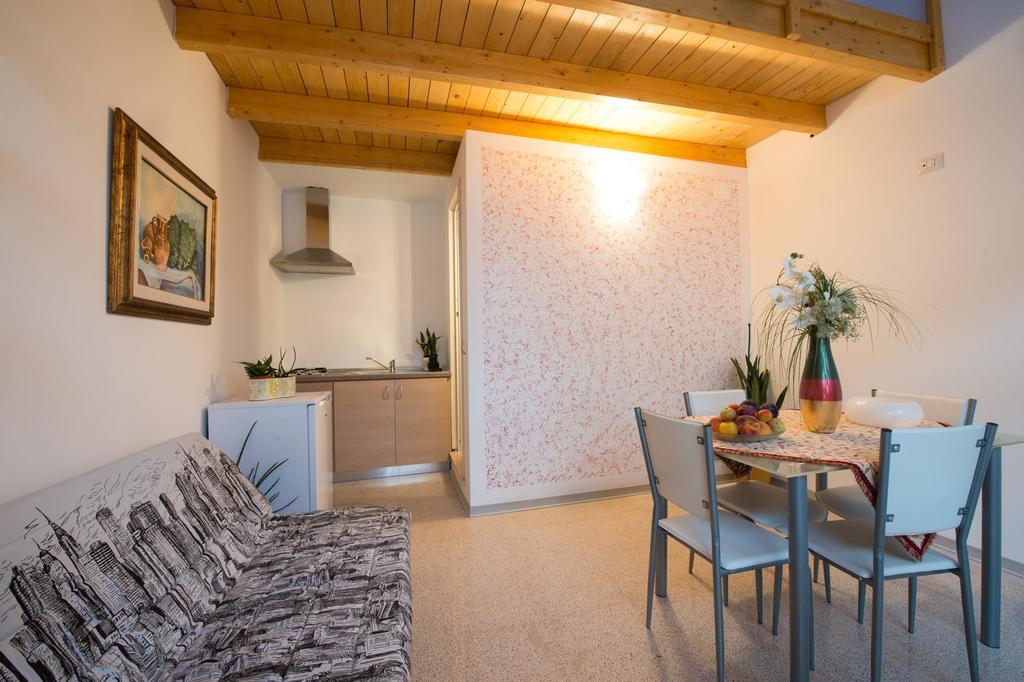 Raffaela Casa Vacanze Aradeo エクステリア 写真