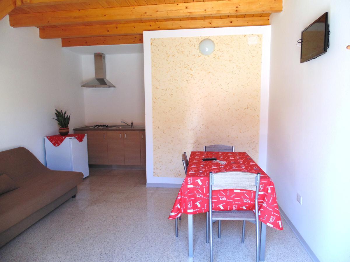 Raffaela Casa Vacanze Aradeo エクステリア 写真
